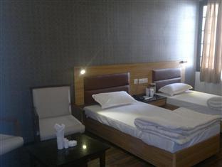 Oyo 3523 Tekarees Inn Mahanagar Lucknow Exterior photo